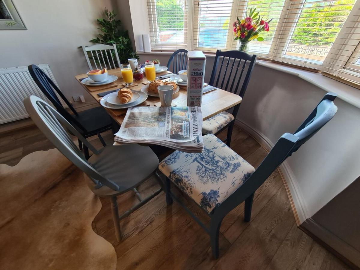 Rumer Hill House A Unique Boutique Styled Place To Stay In Cannock Close To A5 The Mcarthur Glen Outlet Great Wyrley Ngoại thất bức ảnh